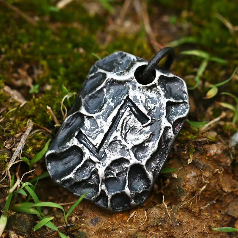Pendentif Rune Médiéval Forgé Main - Cordon Cuir Noir - WarriorsOutFit