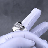 Anillo de hachas vikingas