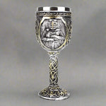 Copa de acero inoxidable con cabeza de lobo y taza de café