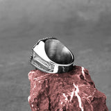 Anillo de hachas vikingas